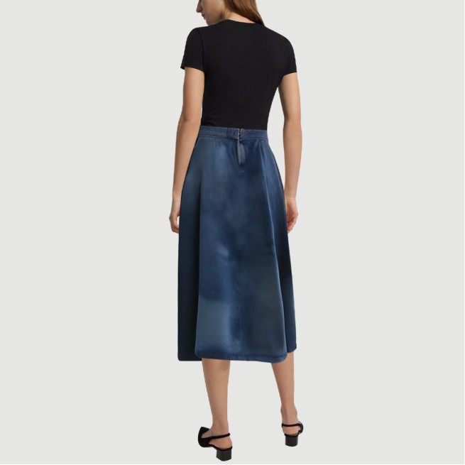 Denim blue front slit denim long skirt - Image 4