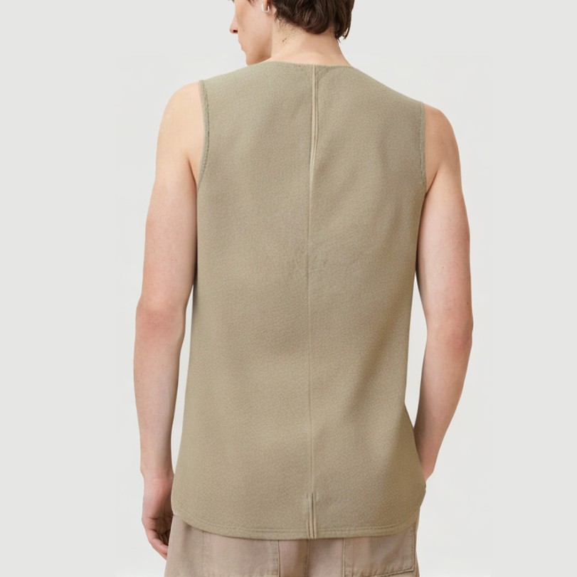 Lightweight and eco-friendly men's fitness vest - Image 3