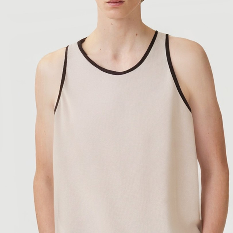 Vest with embossed print and embroidered beads - Image 5