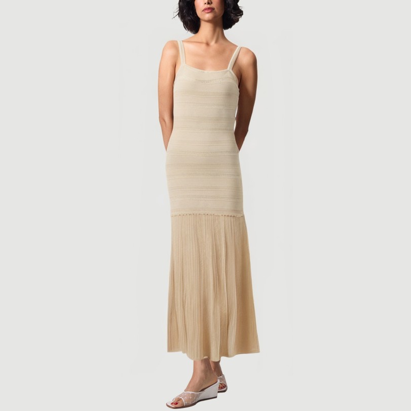 Elegant hollow flared knitted maxi skirt - Image 5