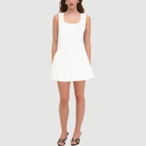 Square neck solid color sleeveless dress