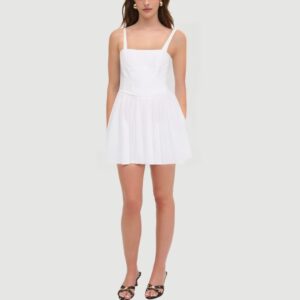 Pure white slim waist suspender dress