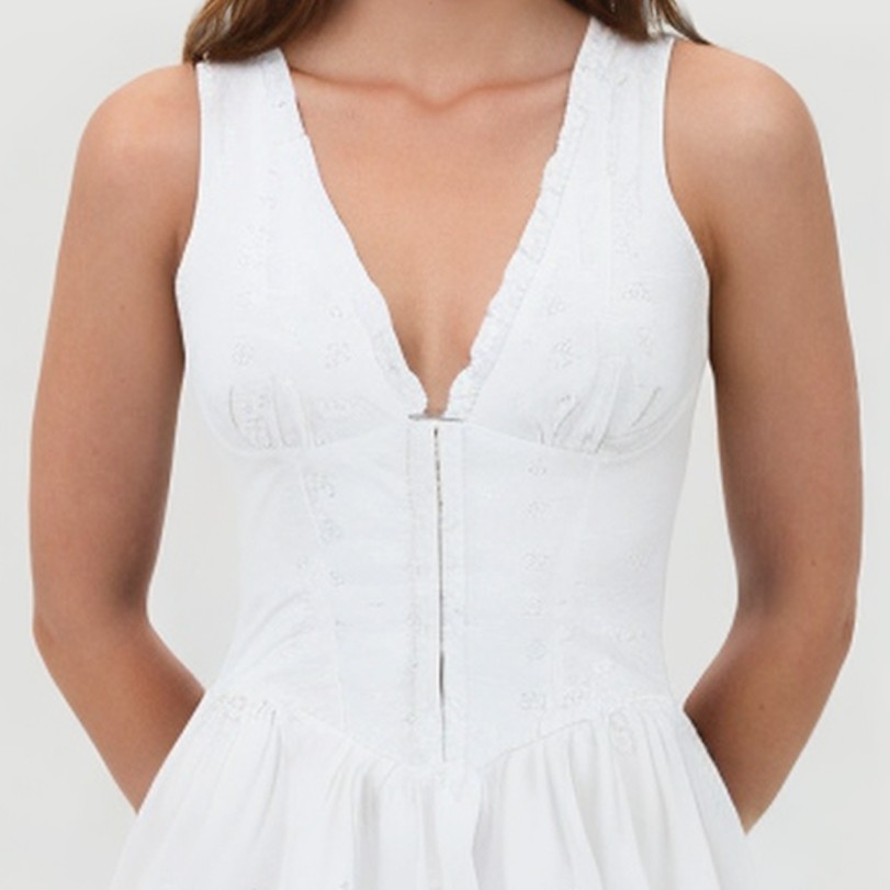 White embroidered V-neck dress - Image 7